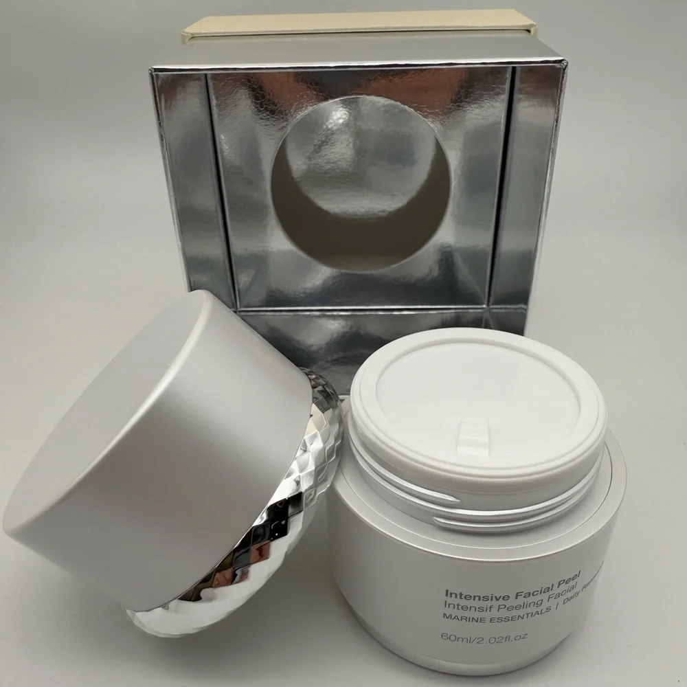 Lavelier Intensive Facial Peel - Skin Rejuvenating Treatment - Picture 5 of 5